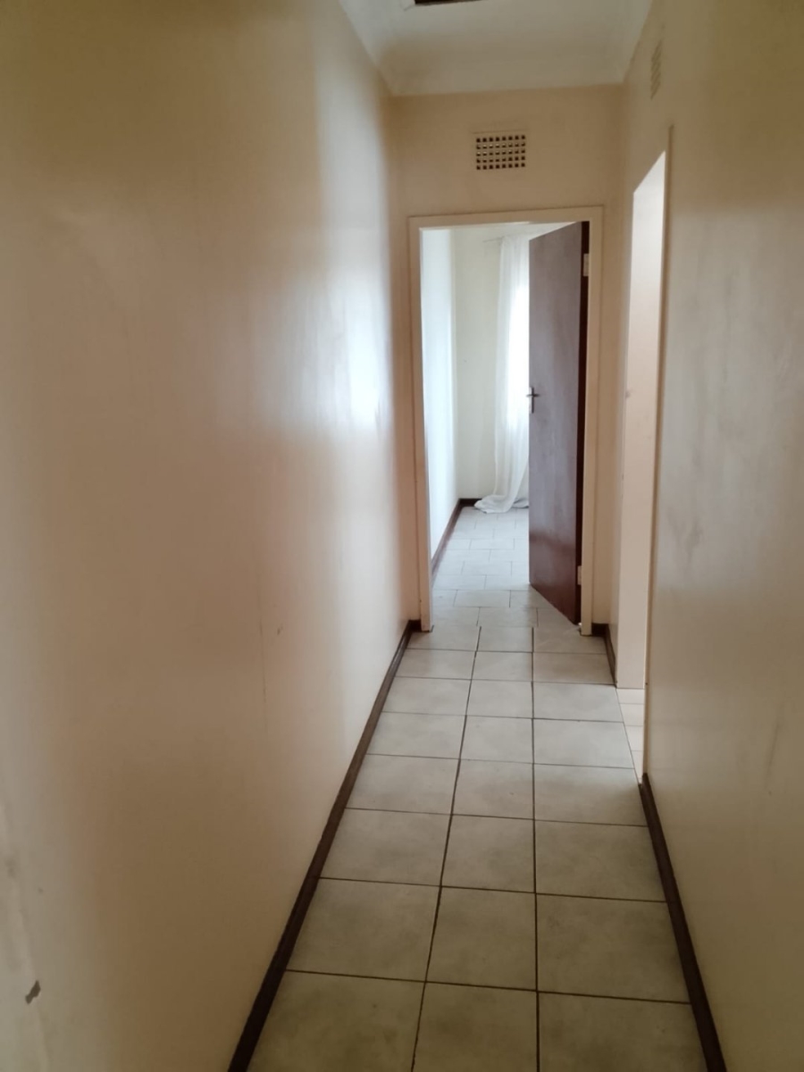 5 Bedroom Property for Sale in Roosheuwel North West